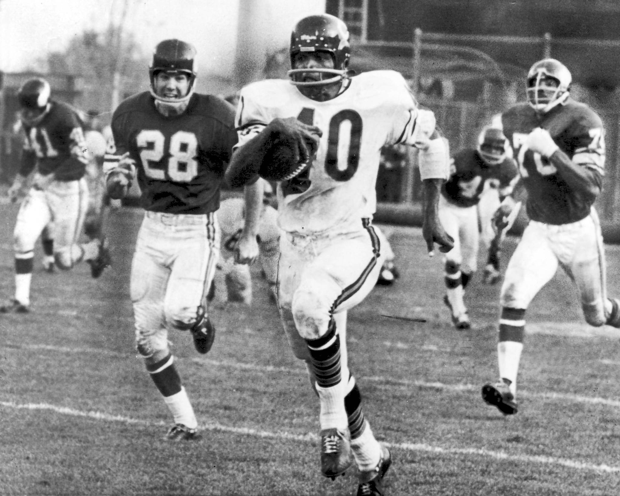 Gale Sayers ran like no one before or since – the most purely beautiful  running back ever