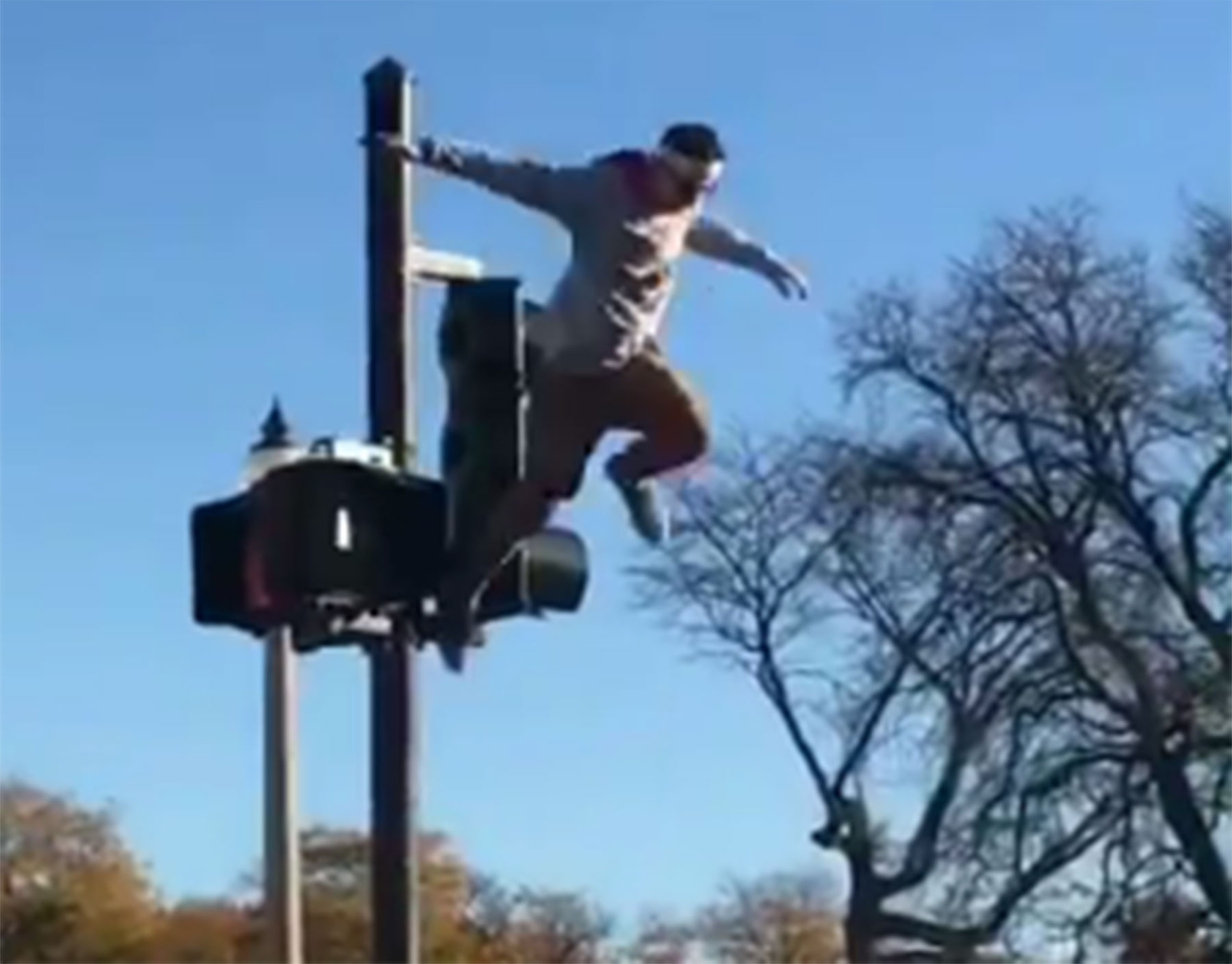 Crazy Cubs Fans Jump Off Poles Into Crowd, Nobody Catches Them Sports Mockery