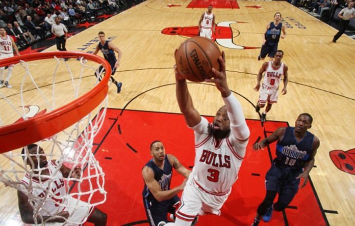 dwyane wade misses buzzer beater mavericks drop bulls