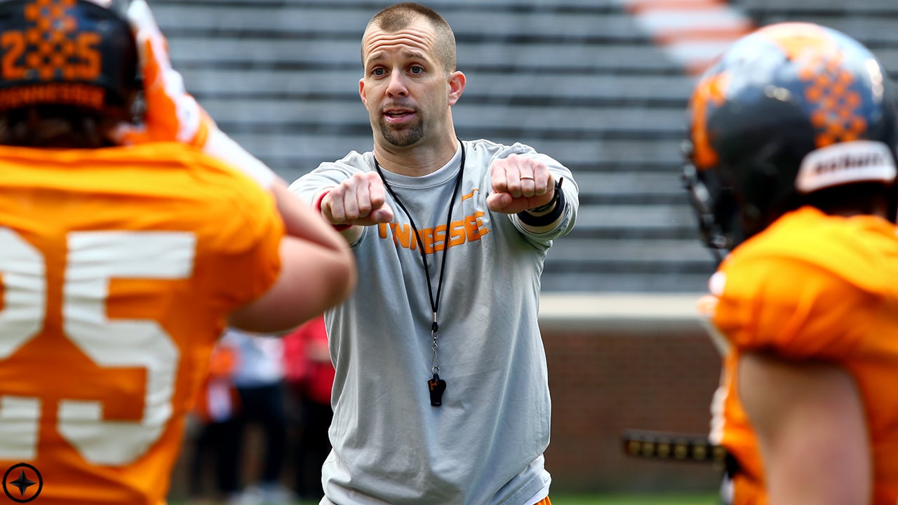 New Chicago Bears Wide Receivers Coach Is Quite The Rising Star