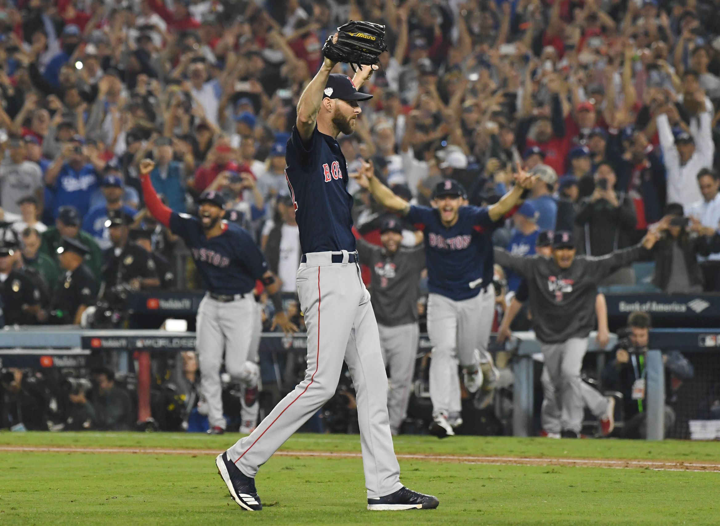 Watch a White Sox Fan Get Hot Under the Collar Over Chris Sale's Fashion  Fit (VIDEO)