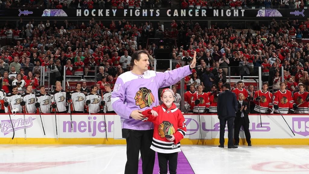 blackhawks hockey fights cancer 2018