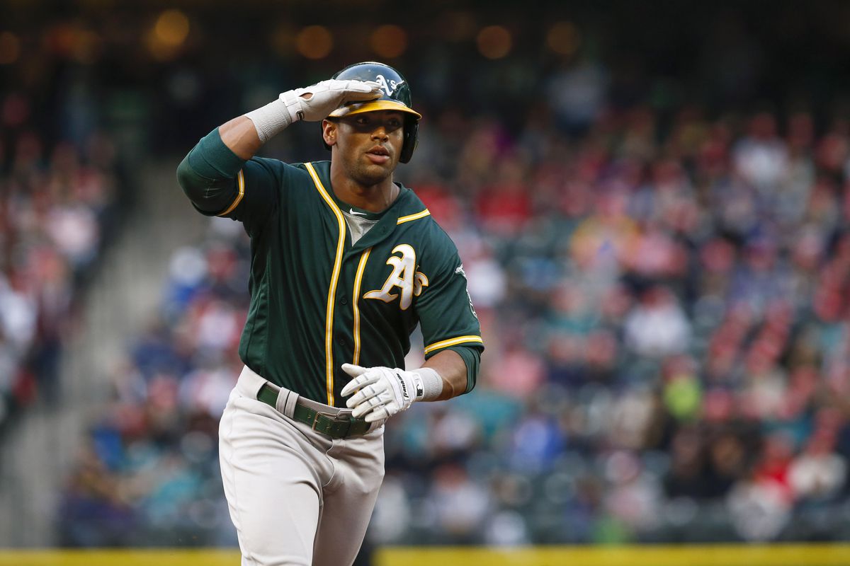 Khris Davis фото. Lloyd Oakland.