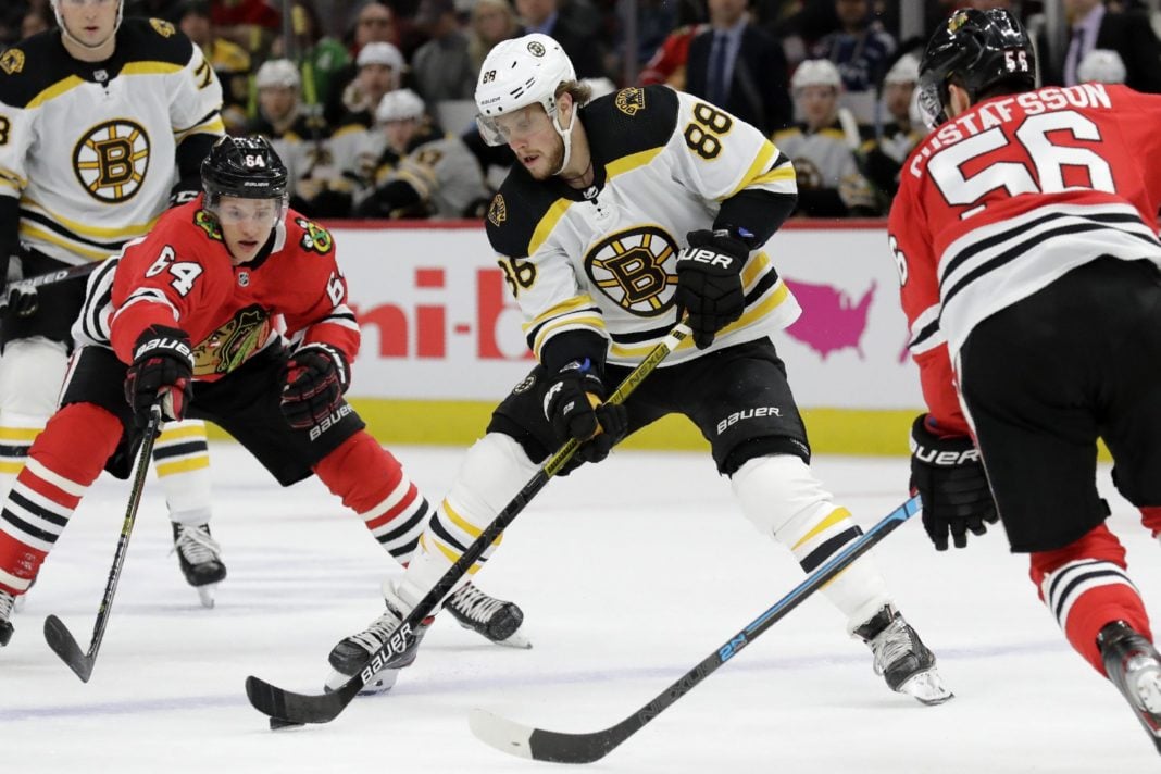 Officials �Mistake� Costs Blackhawks Win vs. Bruins