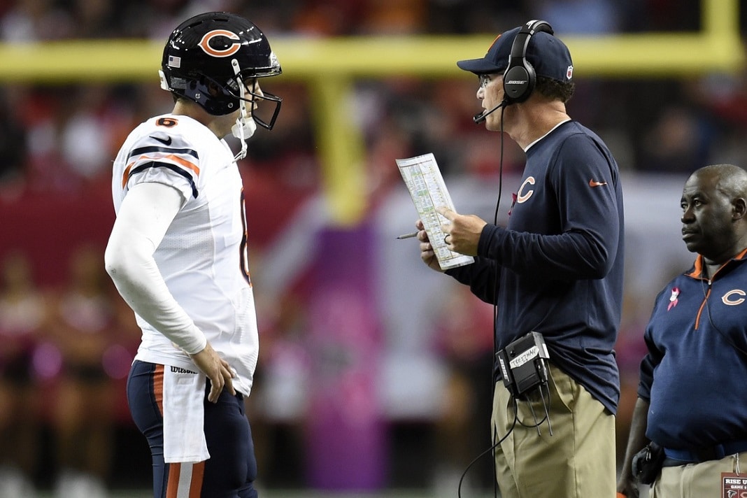 Cutler leads Bears by Falcons