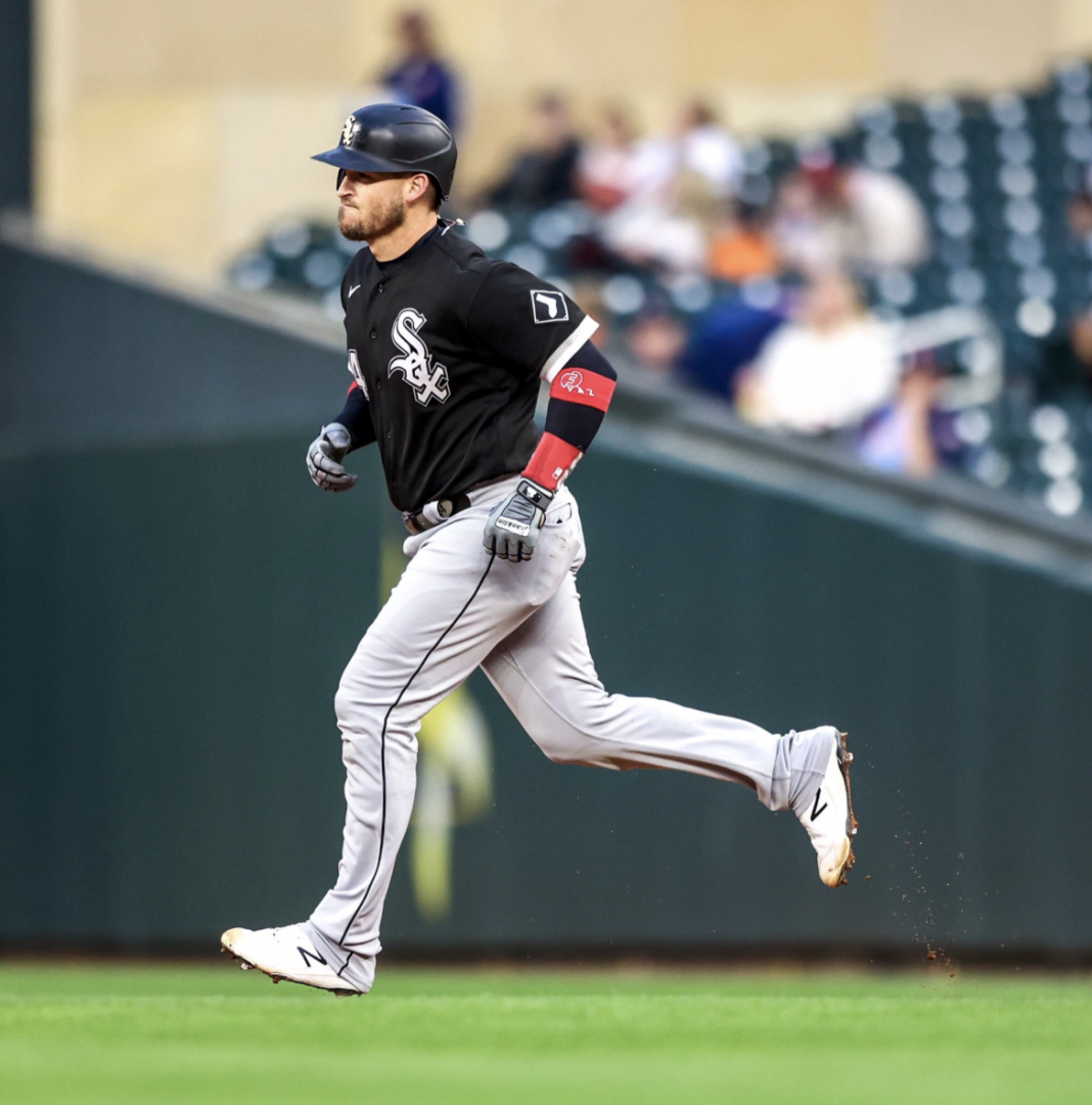 Mike on X: Yasmani Grandal looks so damn good in a White Sox