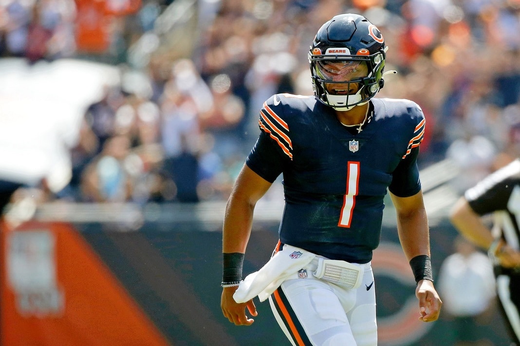 CHICAGO, IL - AUGUST 14: Chicago Bears quarterback Justin Fields