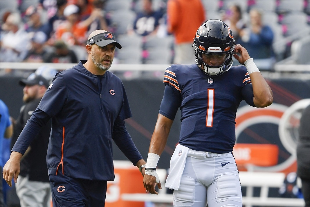 Chicago Bears: The knives are out as critics bash Justin Fields