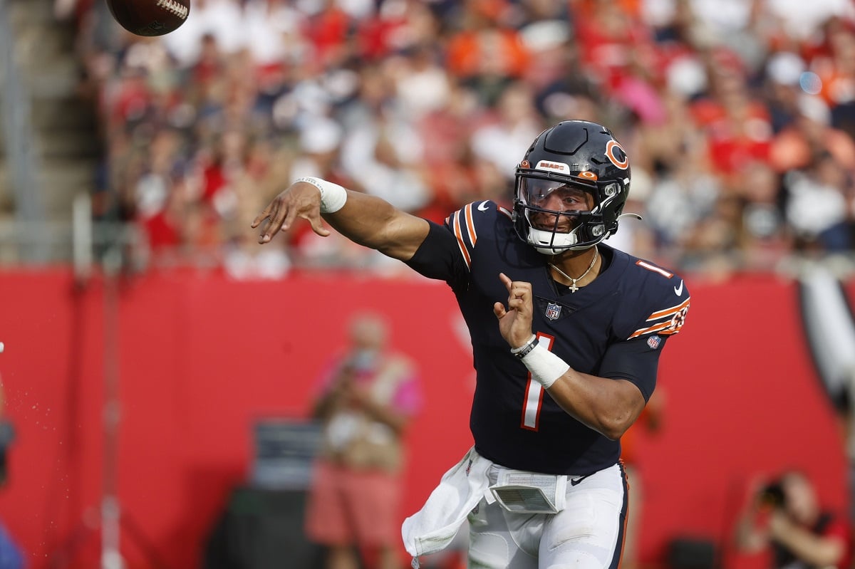 Vibes are high' around Fields, new-look Bears' offense, Rotoworld Football  Show