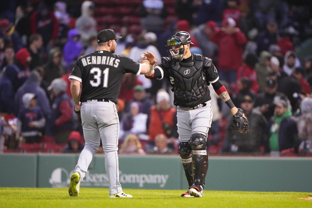 Jose Abreu, Dallas Keuchel help White Sox complete sweep of Red Sox