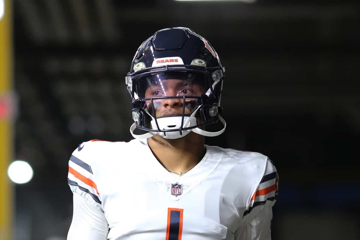 Justin Fields and Chicago Bears continue off-field workouts - Sports  Illustrated Chicago Bears News, Analysis and More