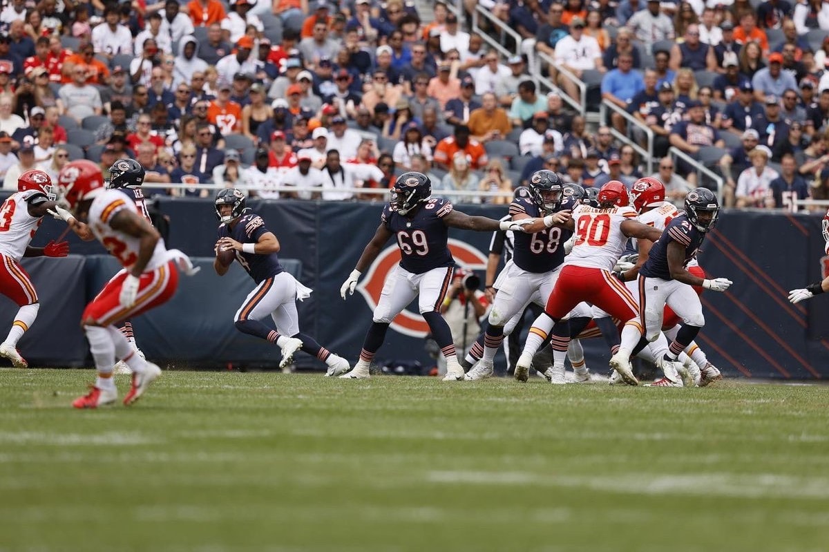 Chicago Bears guard Ja'Tyre Carter (69) looks on during the first