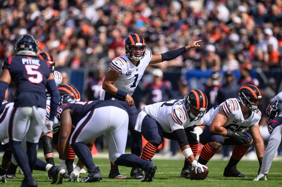 Under Center: Tony Dungy on Bears' handling of Justin Fields – NBC Sports  Chicago