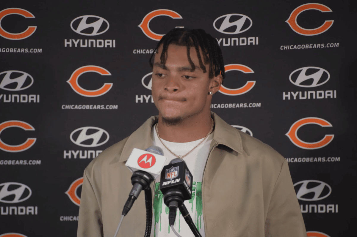 Instant reaction: Chicago Bears defense and run game cover up for Justin  Fields' shortcomings in win over Texans - CHGO