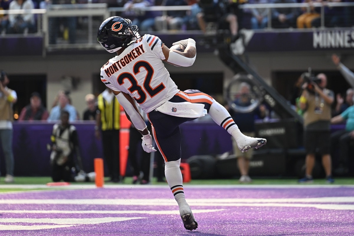 Chicago Bears Rumors Mailbag: Will The Bears Trade Robert Quinn Before The  2022 NFL Trade Deadline?