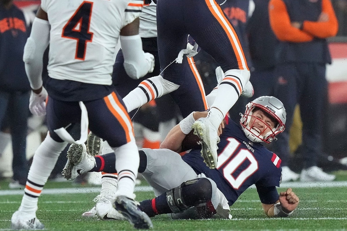 Chicago Bears safety Jaquan Brisker calls Mac Jones kicking him in the  groin 'pretty dirty' and says the New England Patriots QB should be fined –  Orange County Register