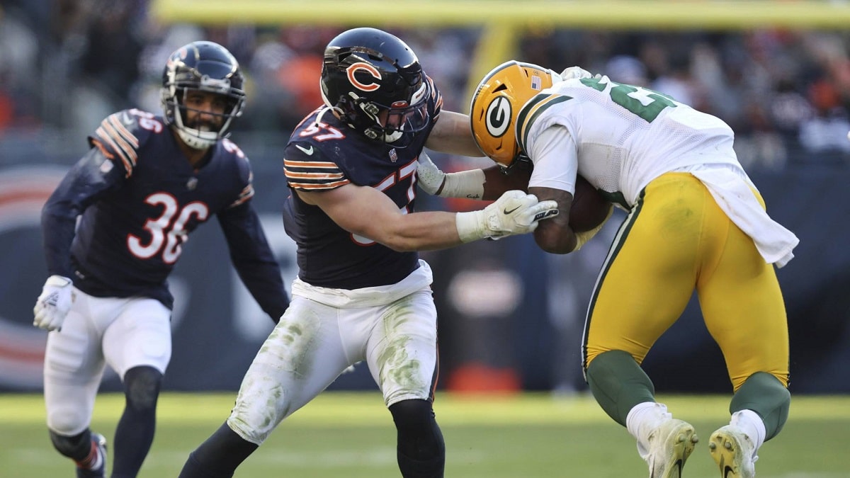 Bears notebook: Jack Sanborn 'looked like he belonged' - Chicago Sun-Times