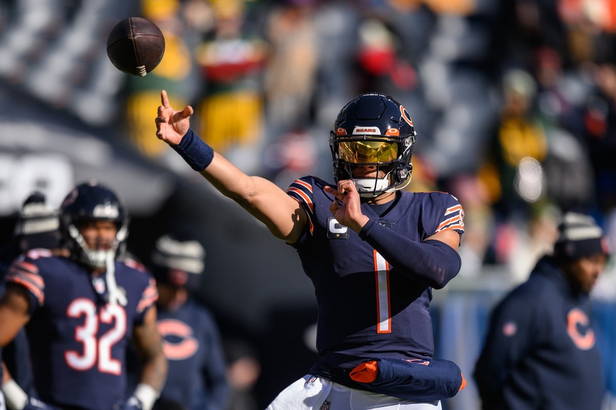 How extra work with Justin Fields can help Bears receivers - Sports  Illustrated Chicago Bears News, Analysis and More