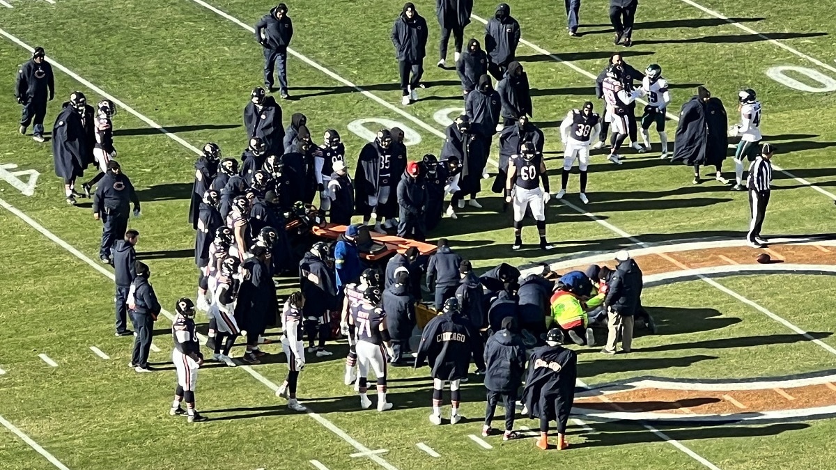 Bears OL Teven Jenkins carted off field with neck injury