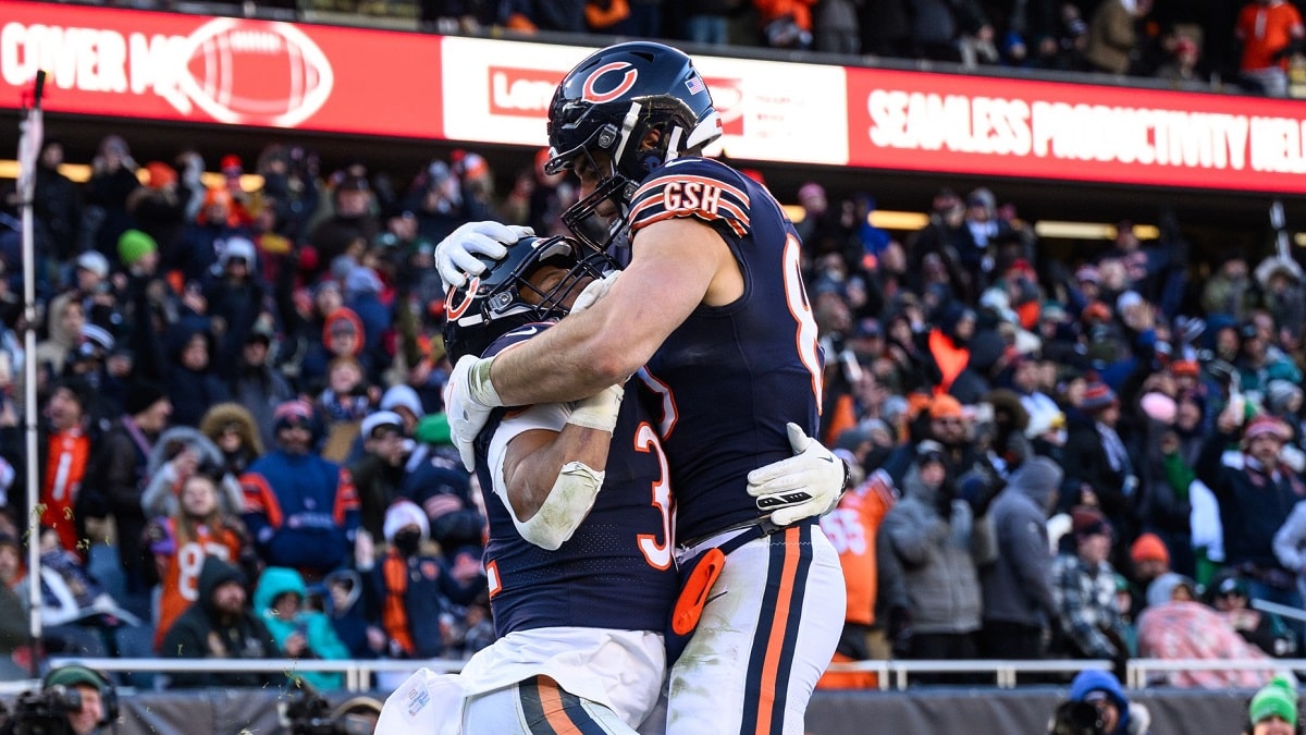 Cole Kmet's Bears Extension Has Impact on Locker Room, Cap