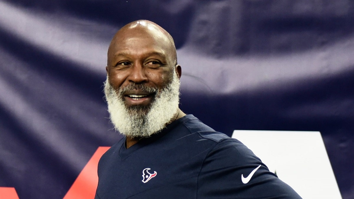 Texans coach Lovie Smith returns to Soldier Field on Sunday