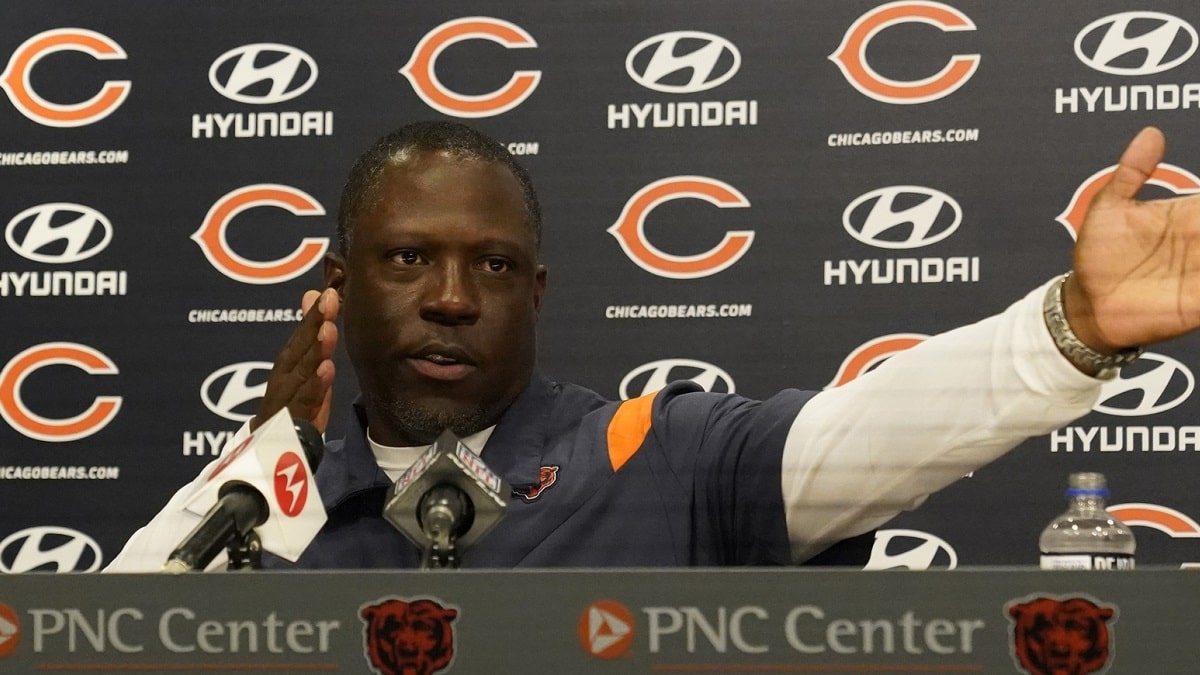 NFL Fans Are Praying For Bears Coach Alan Williams - The Spun: What's  Trending In The Sports World Today