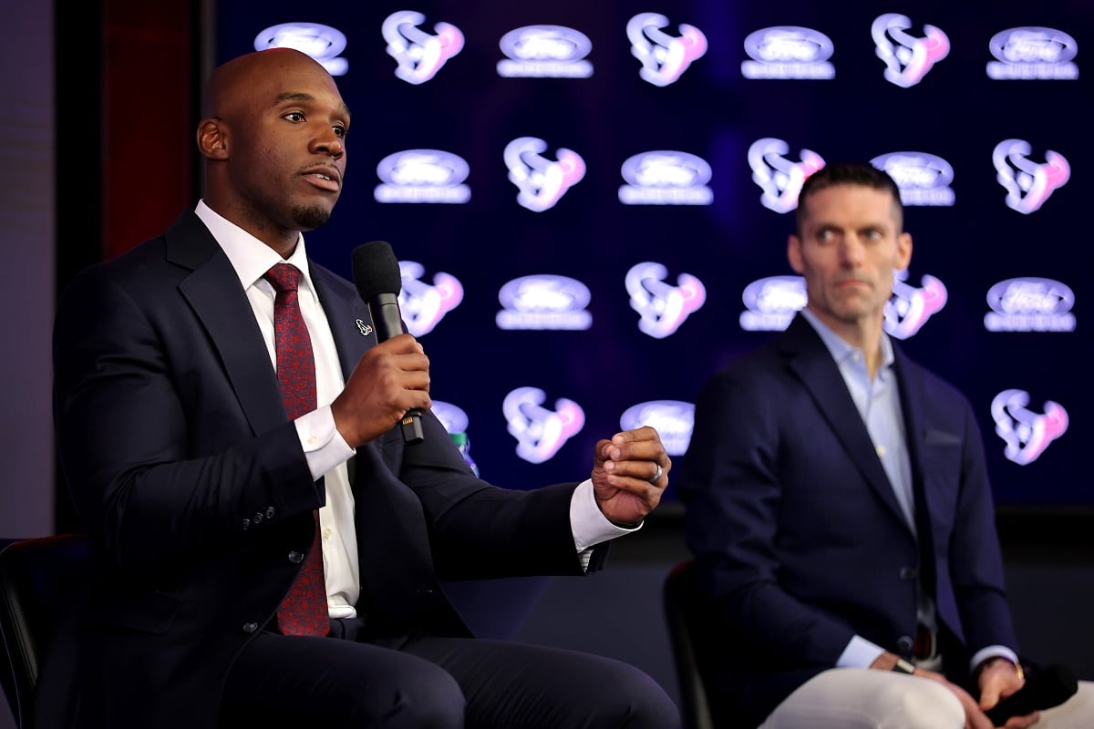 Chicago Bears general manager Ryan Poles says he has 'always leaned' toward  trading top pick – Shaw Local