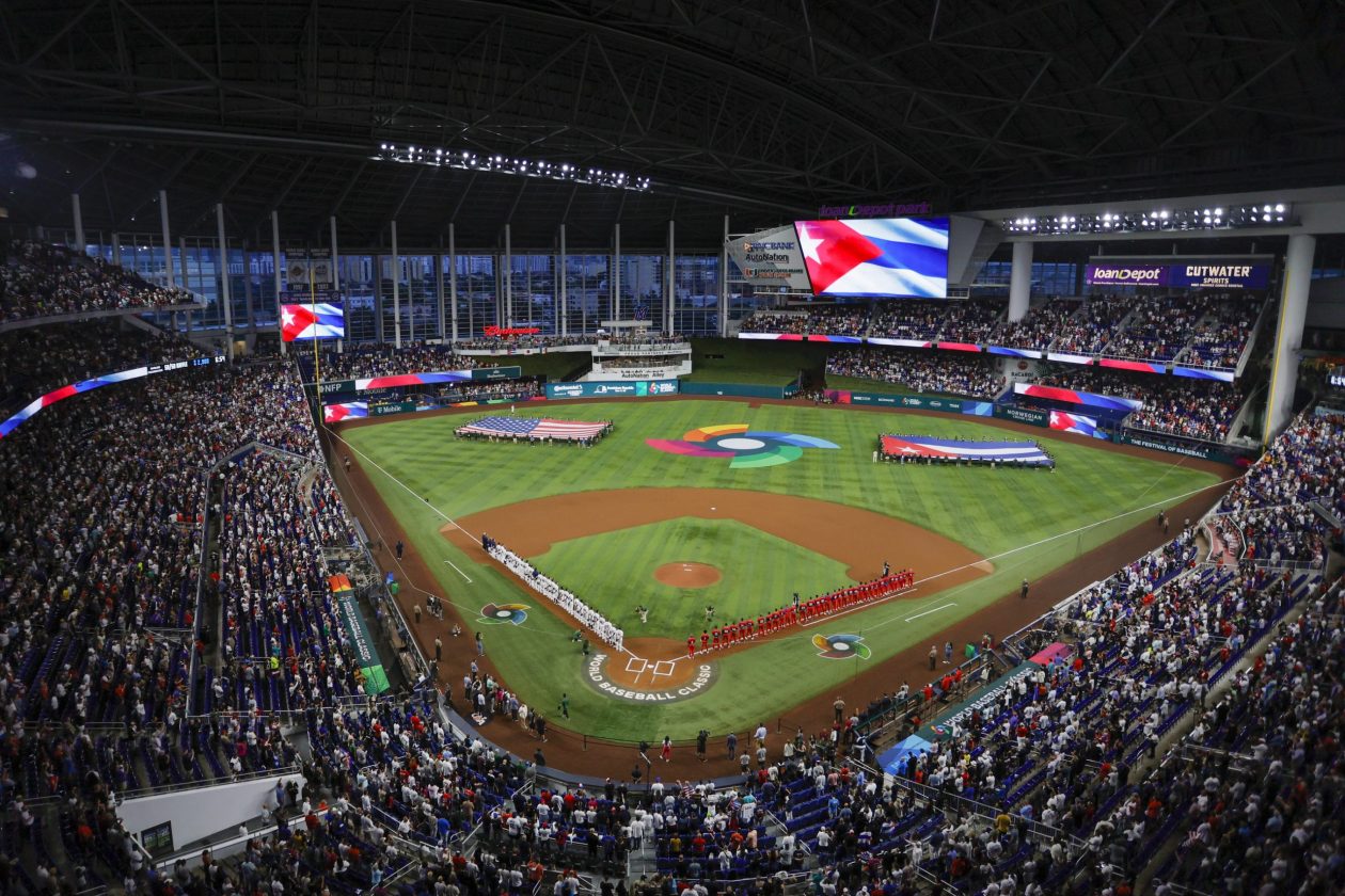 White Sox make history with four Cuban-American coaches from Miami