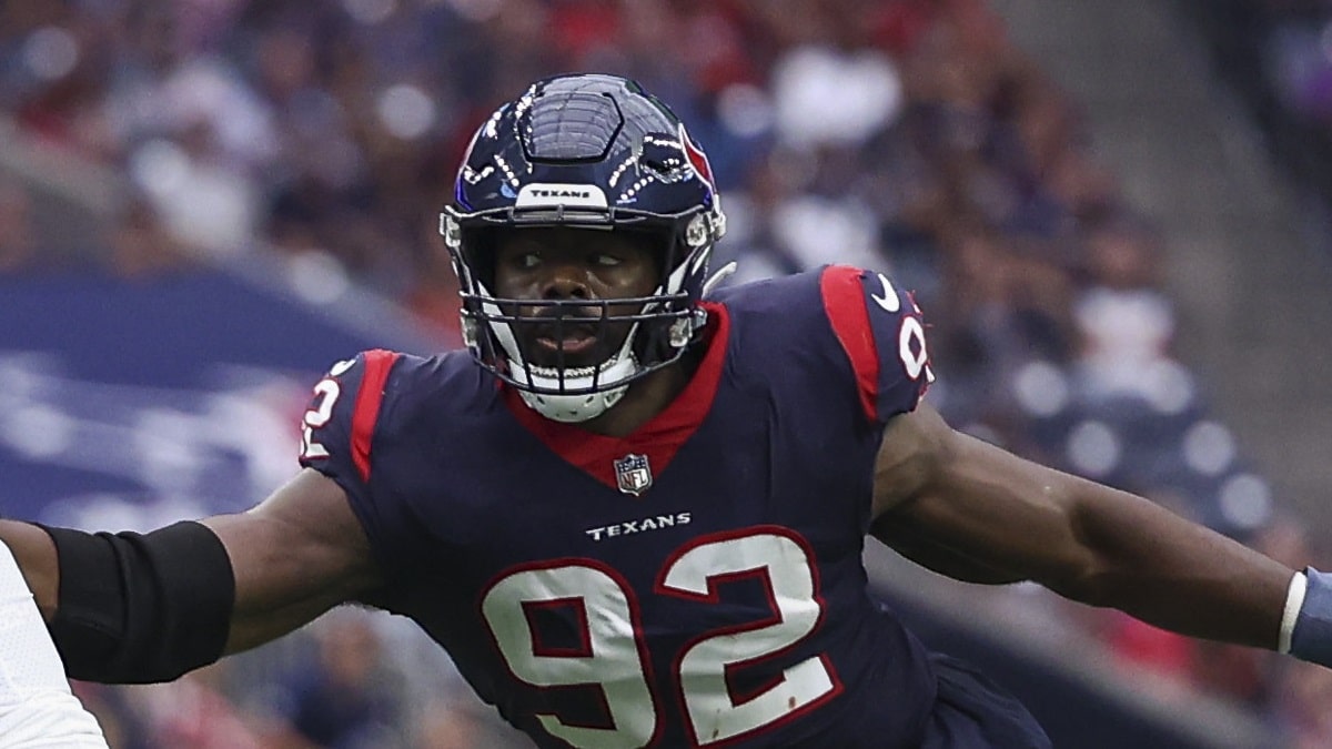 Houston Texans defensive lineman Rasheem Green (92) lines up for