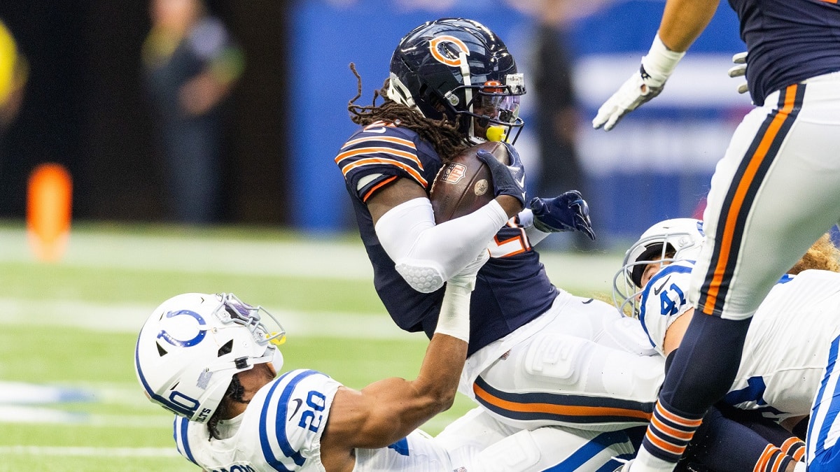 Chicago Bears lose running back David Montgomery; add Travis Homer