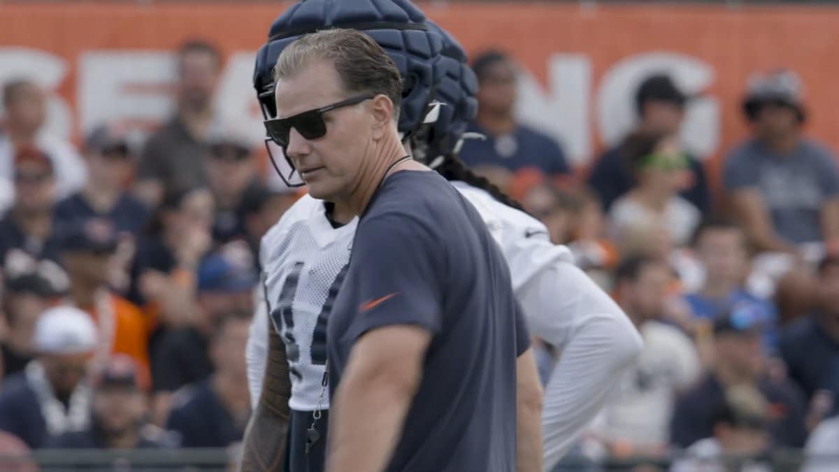 Column: Matt Eberflus says the Chicago Bears want to look at 'a lot of  players' in the final 2 games. What changes could that entail? – Twin Cities