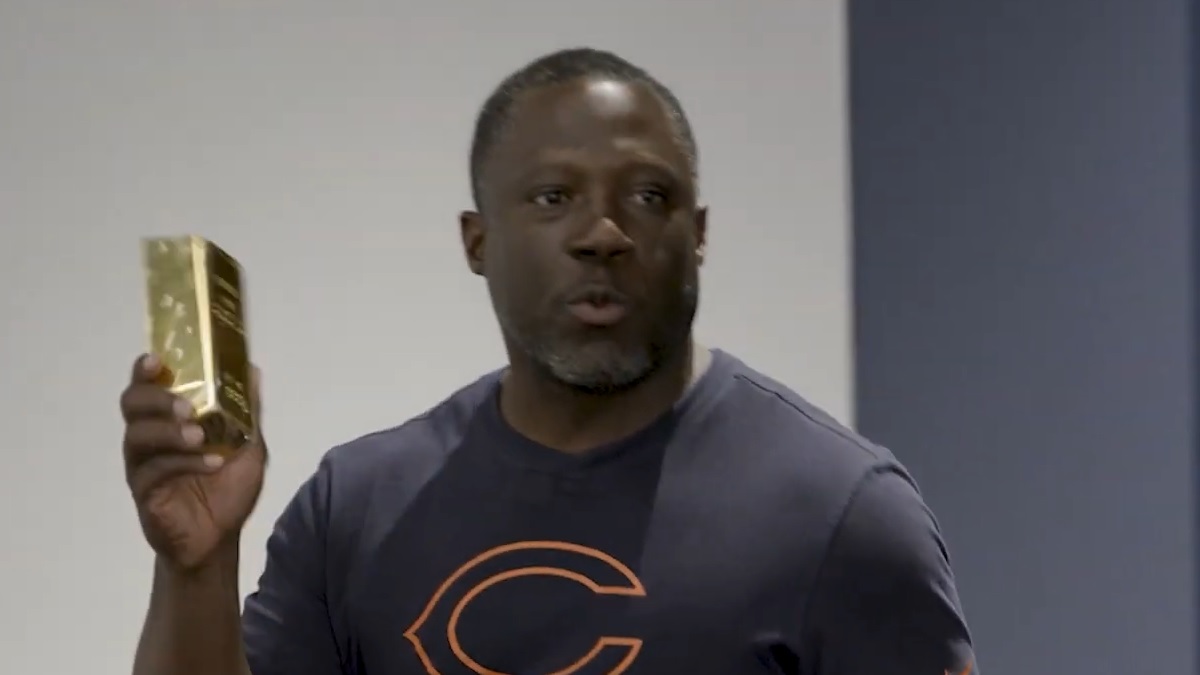 Defensive coordinator Alan Williams of the Chicago Bears looks on