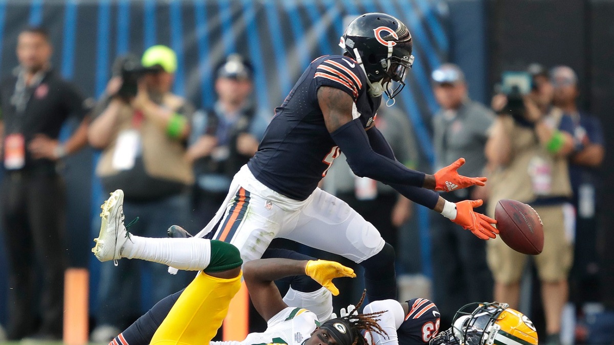 Chicago Bears News & Rumors: Chase Claypool Arrives + Roquan Smith SHOCKED  By Trade?