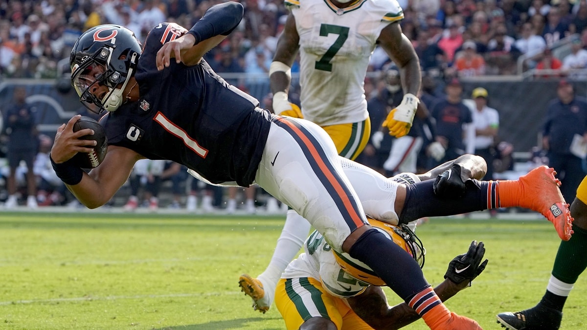 Fields' inconsistency hurts Bears in 24-14 loss to Packers - The San Diego  Union-Tribune