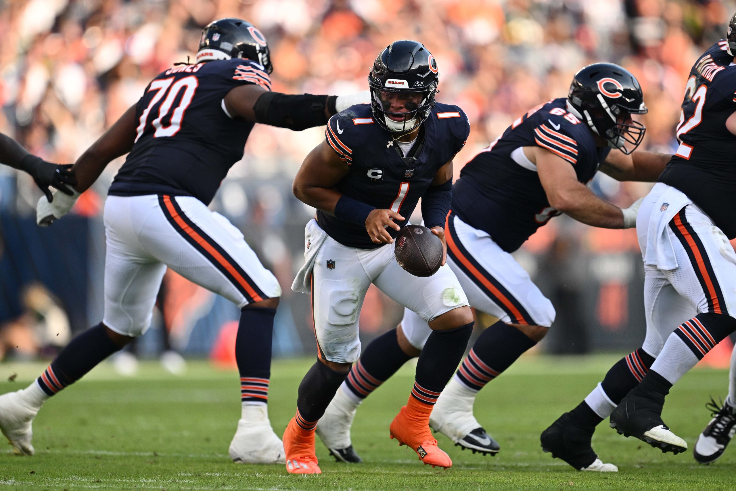 Justin Fields gets chance to show he can be the passer the Bears need,  starting against Packers - The San Diego Union-Tribune