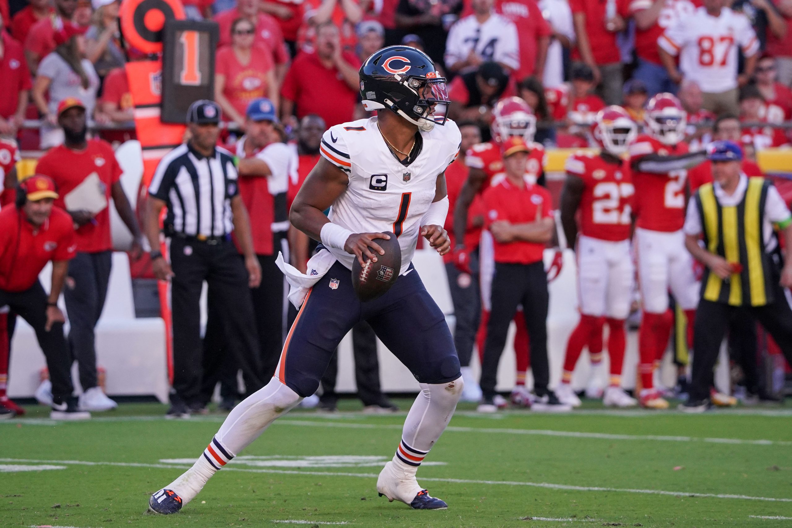 Bears vs. Broncos predictions: Will Justin Fields turn it around