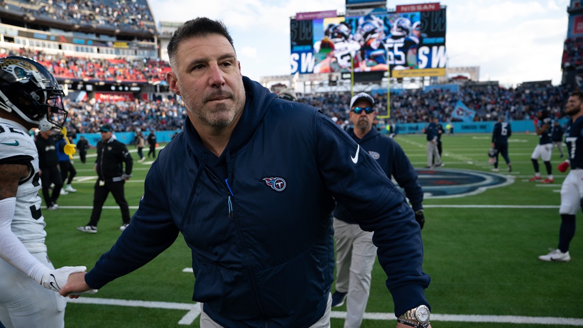 Mike Vrabel: The Unsung Hero of NFL Coaching – A Deep Dive into His Career