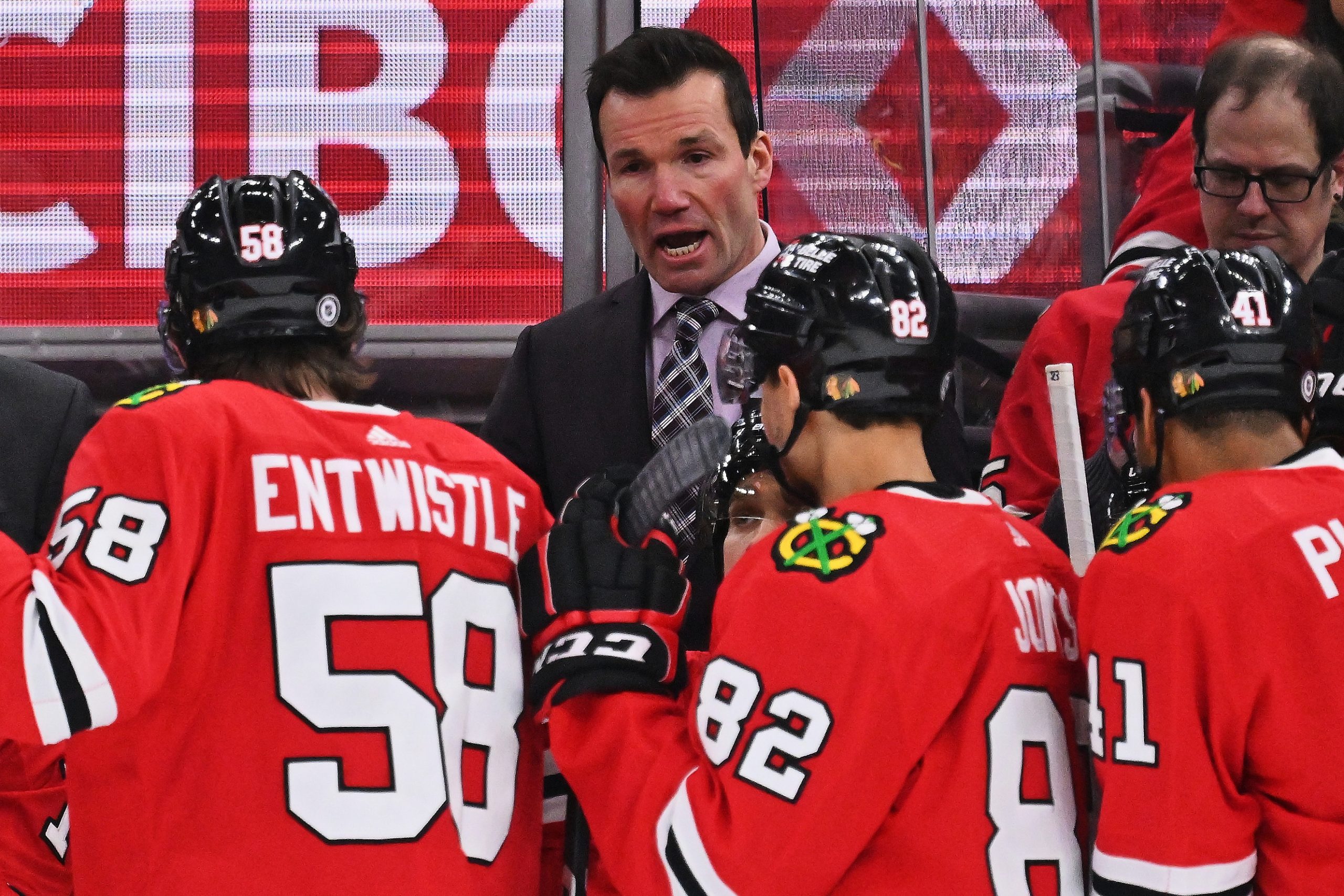 Blackhawks Players Reveal Luke Richardson May Not Have Lost Locker Room  After All