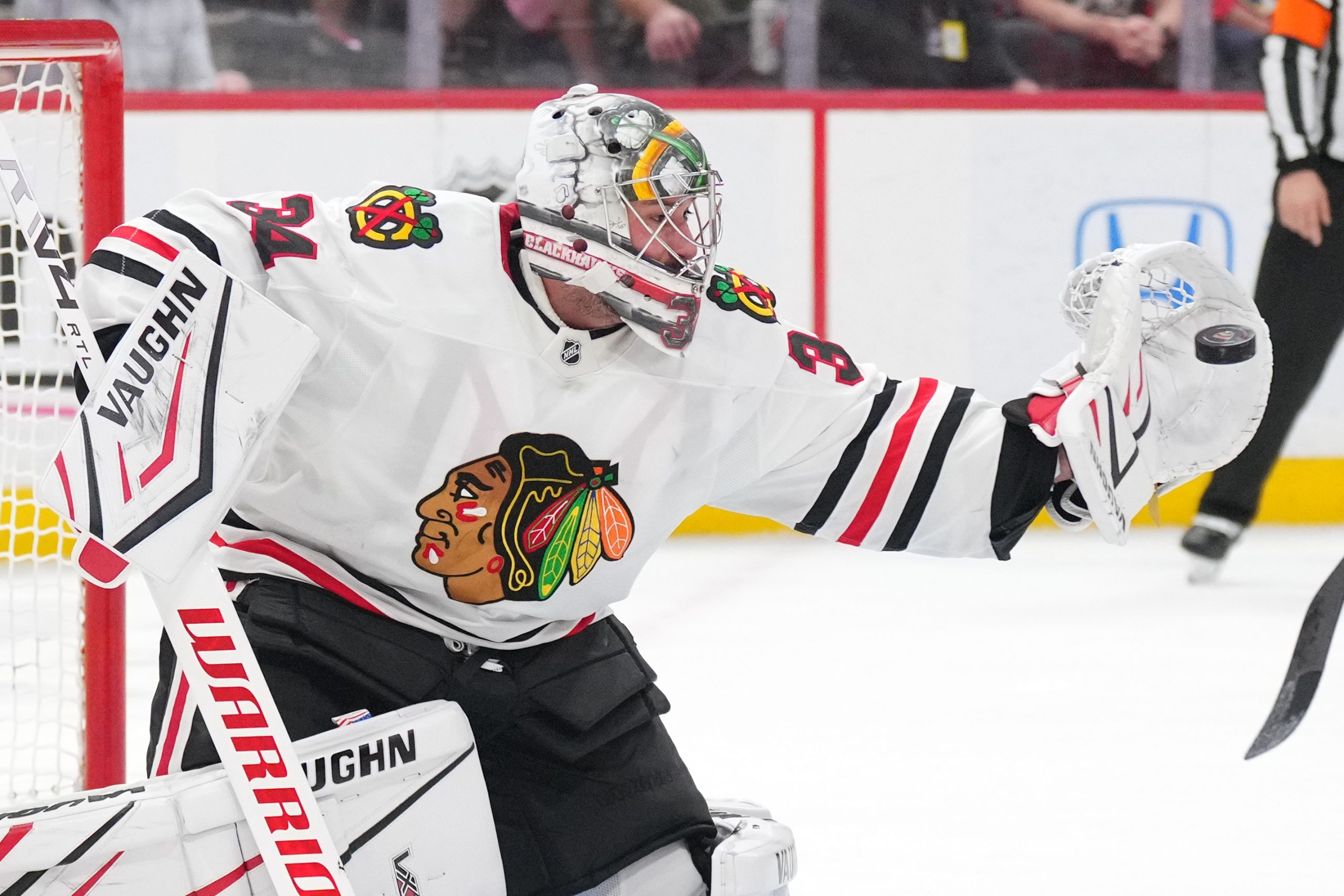 Blackhawks 2025-26 Roster Projection Part 3: Predicting What Chicago Will Do  At Goaltender